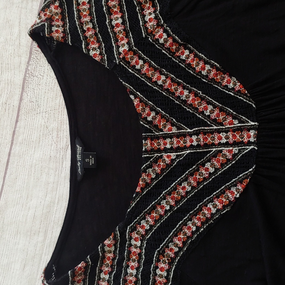 LUCKY BRAND TEE WITH LACE AND EMBROIDERY - Picture 5 of 12